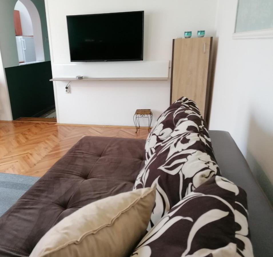 Apartman Centar Krusevac Ngoại thất bức ảnh